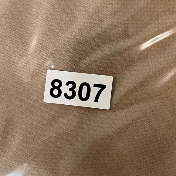 Banana Republic Men's Traveller 35W 27L Khaki Chinos - Picture 8 of 8